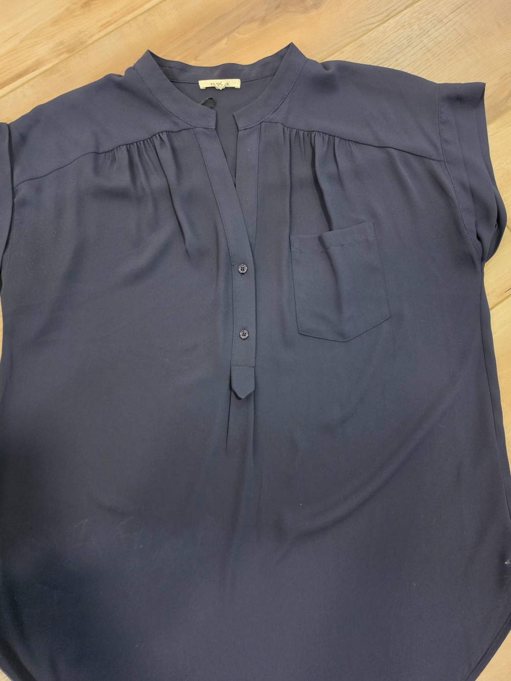 Pleione Navy Short-Sleeve Split-Placket Blouse